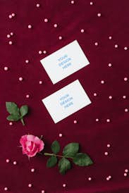 ISO 85.6×54 mm business cards in the Valentine scene